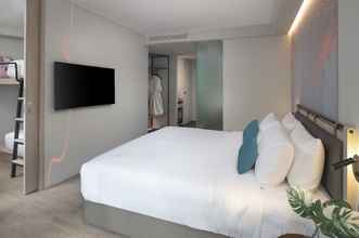 Kamar Tidur 4 JonoX Phuket Karon Hotel