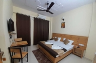 Bedroom Hotel Krishna Rishikesh