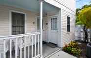 Others 7 Parrot Perch by Avantstay Old Town Key West w/ Shared Pool Week Long Stays Only