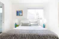 Bedroom Grant Hill II by Avantstay Contemporary Home w/ Patio 5min to Balboa Park