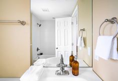 客房浴室 4 Polly by Avantstay Stunning 7 Bedroom Haven w/ Pool & Pool Table