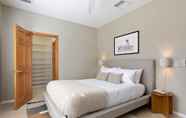 Bedroom 6 Playa Sol by Avantstay Jtree Oasis w/ Hot Tub & Pool!