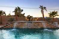 Swimming Pool Playa Sol by Avantstay Jtree Oasis w/ Hot Tub & Pool!