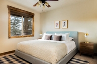 Bedroom Parley by Avantstay Gorgeous Rustic Cabin w/ Mtn Views & Hot Tub