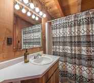 In-room Bathroom 5 Mt. Jola by Avantstay Vintage Squaw Valley Perched Under The Tram!