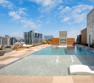 Swimming Pool 7 Parish by Avantstay Brand New Condo in Austin w/ Amazing Amenities!