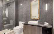 In-room Bathroom 6 Parish by Avantstay Brand New Condo in Austin w/ Amazing Amenities!