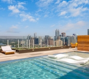 Swimming Pool 2 Parish by Avantstay Brand New Condo in Austin w/ Amazing Amenities!