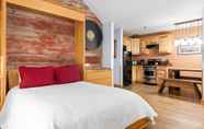 Bedroom 2 Le Chamonix B by Avantstay Located In Mountain Village, Close to Golf Course & Skiing