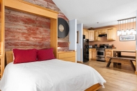 Bedroom Le Chamonix B by Avantstay Located In Mountain Village, Close to Golf Course & Skiing