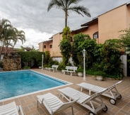 Swimming Pool 2 Casa Villagio Santa Mônica