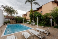 Swimming Pool Casa Villagio Santa Mônica