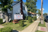 Exterior Uncle Toms Cottages