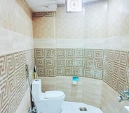 Toilet Kamar 7 Dream Night Hotel