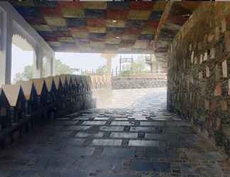 Lobby 2 Badigarh Palace Resort