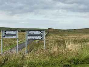 Bangunan 4 Milecastle Inn on Hadrian's Wall Near Haltwhistle