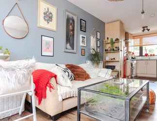 Others 2 Serene 1 Bedroom Flat in Clapton With Balcony