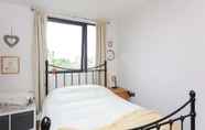 อื่นๆ 4 Serene 1 Bedroom Flat in Clapton With Balcony