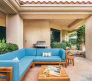 Ruang Umum 5 Firefly by Avantstay Spacious Backyard w/ Pool& Hot Tub! Lic-067218, 5 bd