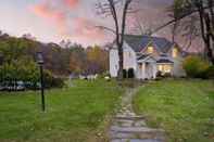 Exterior Cortland by Avantstay Charming Heritage Estate w/ Private Lake & Pool