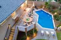 Kolam Renang Palmetto by Avantstay Gorgeous Character Home w/ Pool, Sun Room & Pool Table!