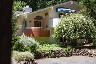 Exterior 4 León by Avantstay Private Breathtaking Character Cottage w/ Pool & Hot Tub