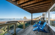 Common Space 5 Blue Starfish by Avantstay Ocean Views & Direct Cannon Beach Access