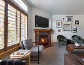 Lobby 2 Douglas by Avantstay Charming Townhouse Mins From Deer Valley Resort