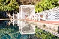 Swimming Pool Clementine By Avantstay Bright Modern Retreat w/ Pool, Pool Table & Large Patio