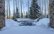 Kemudahan Hiburan 7 Snowdrift Cabin by Avantstay Breathtaking Home w/ Prime Ski Access & Hot Tub