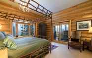 Bilik Tidur 3 Snowdrift Cabin by Avantstay Breathtaking Home w/ Prime Ski Access & Hot Tub