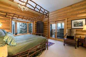 ห้องนอน 4 Snowdrift Cabin by Avantstay Breathtaking Home w/ Prime Ski Access & Hot Tub