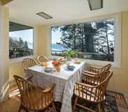 Bedroom 4 The Purcell House by Avantstay Surrounded in Lush Greenery w/ Large Yard & Ocean Views