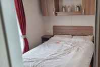 Bedroom Lovely 8 Berth Direct Beach Access