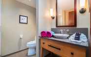 In-room Bathroom 4 Hale Kahakai by Avantstay Beautiful Beach Villa w/ Pool!