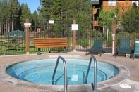 Entertainment Facility Zephyr by Avantstay Stylish Modified A Frame w/ Access To Tahoe Donner