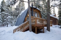 Exterior Zephyr by Avantstay Stylish Modified A Frame w/ Access To Tahoe Donner