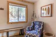 Common Space Sweet Pine by Avantstay Cozy Character Cottage in Tahoma!