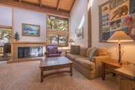 Common Space Hawk's Eye by Avantstay Cozy Condo w/ Views & Access to Northstar Resort Community