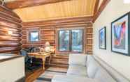 Common Space 2 Villas At Tristant 137 by Avantstay Ski In/ Ski Out Home w/ Panoramic Views & Hot Tub