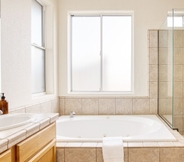 In-room Bathroom 6 Salton by Avantstay Luxury Desert Estate w/ A Gorgeous Interior, Pool, Patio & Ping Pong!