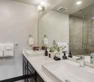 Toilet Kamar 7 Kestrel by Avantstay Close to the Ski Slopes in This Majestic Home in Park City