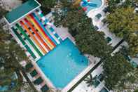 Kolam Renang Villa Excellance Beach & Wavepool Resort