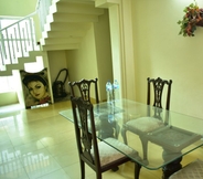 Lobi 5 AJK Guest House