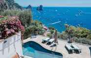 Swimming Pool 2 Villa Faraglioni in Capri