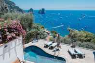 Swimming Pool Villa Faraglioni in Capri