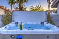 สิ่งอำนวยความสะดวกด้านความบันเทิง Nuevo Vegas Pool Experience Wet Deck Hot Tub Bar BBQ