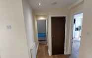 Lainnya 4 Spacious 3 Bedroom Apartment Near Camden With Balcony