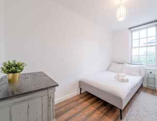 Others 2 Charming 2 Bedroom in Hackney