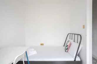 Others 4 Spacious 4 Bedroom Apartment in Bethnal Green